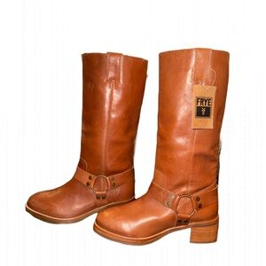 NWT Frye Women's Brown Leather Heeled Boots 8.5 medium width